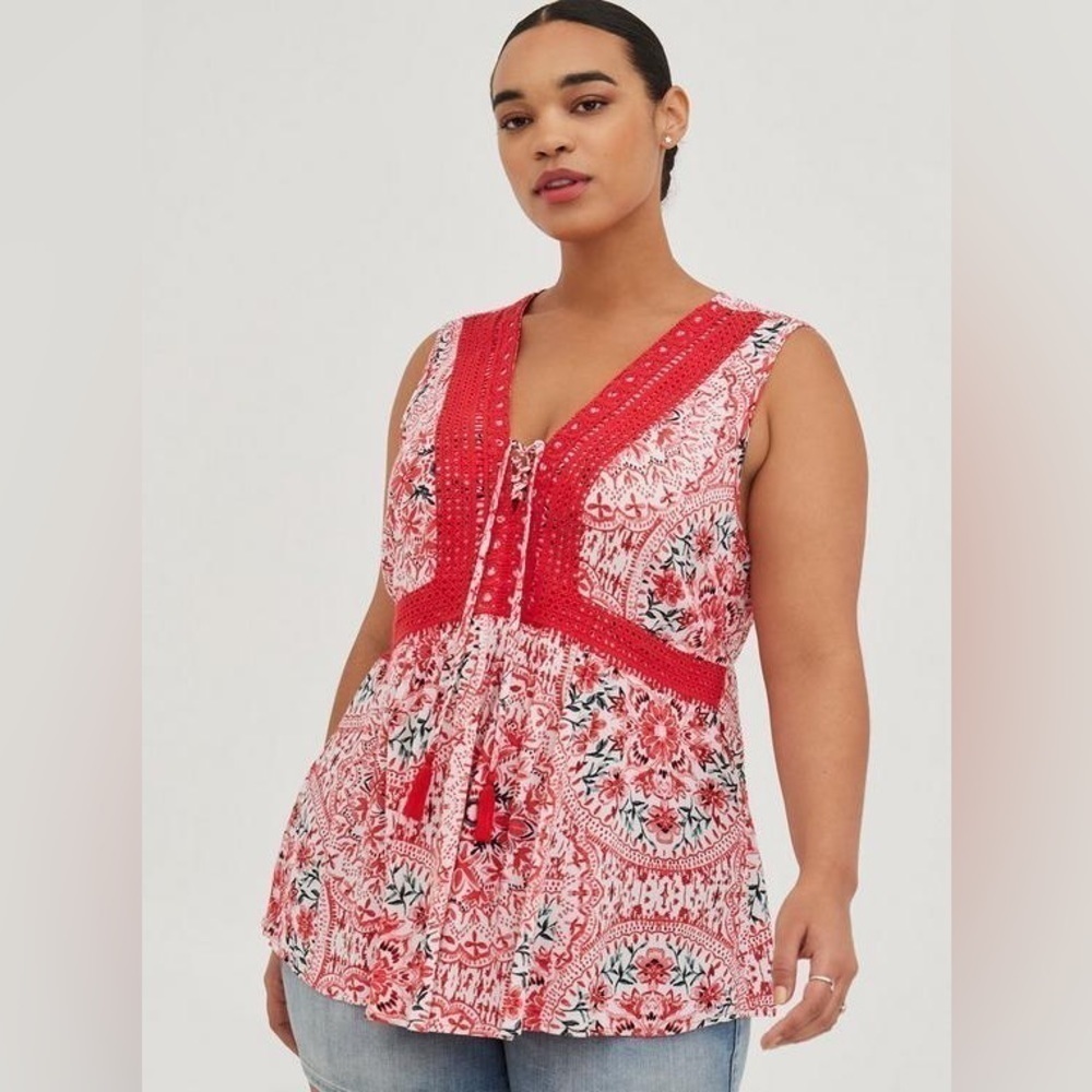 Nwt Torrid Babydoll Crinkle Gauze Crochet Inset Lace-Up Top size 2X